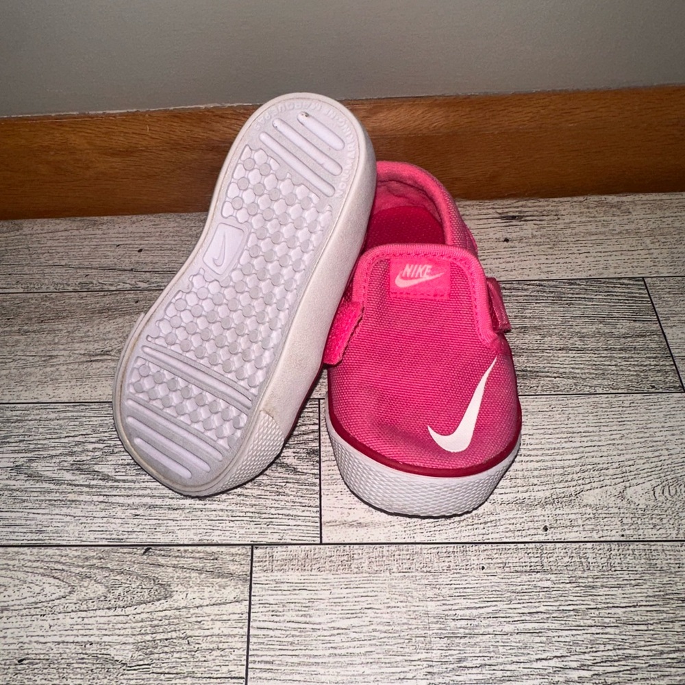Nike Kids Pink Slip-On Shoes - 5c
